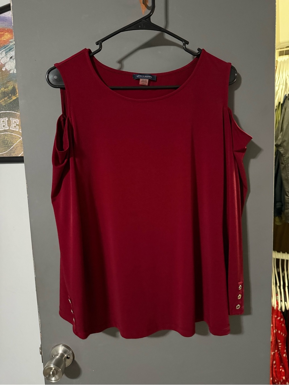 Tommy Hilfiger Cold-Shoulder Long Sleeve Top in Burgundy